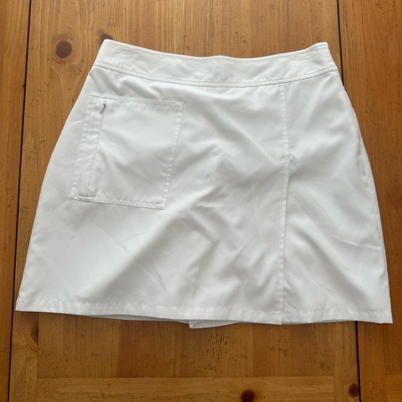 White Izod Skort with Pocket Tennis Golf Activewear - Picture 1 of 4